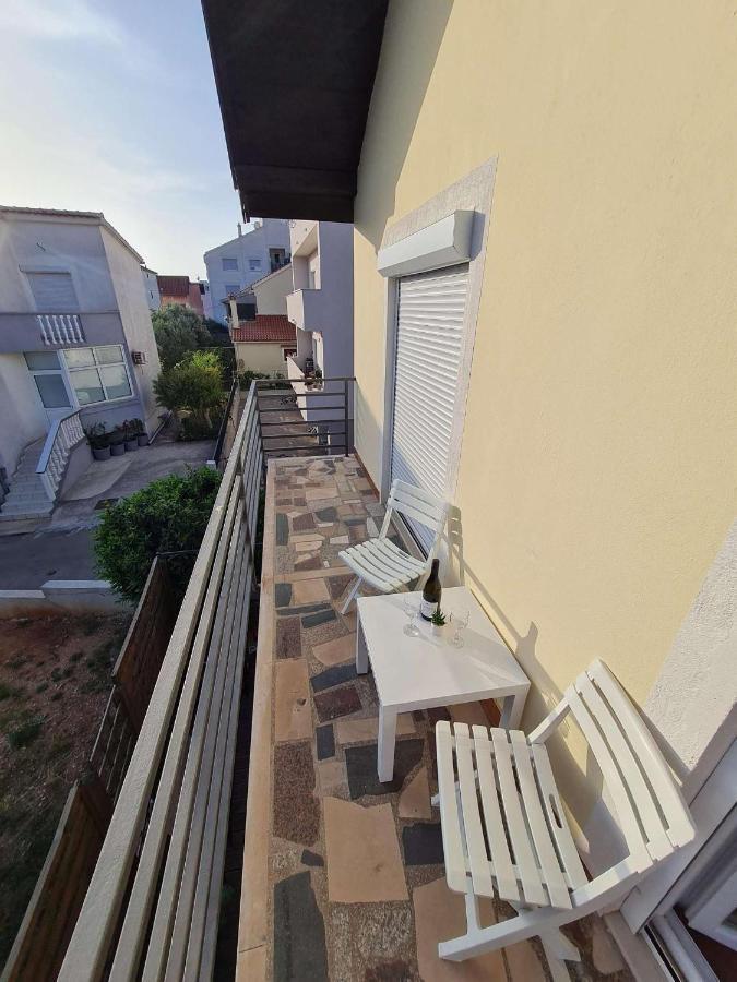 Apartmani Lovre I Zara Εξωτερικό φωτογραφία