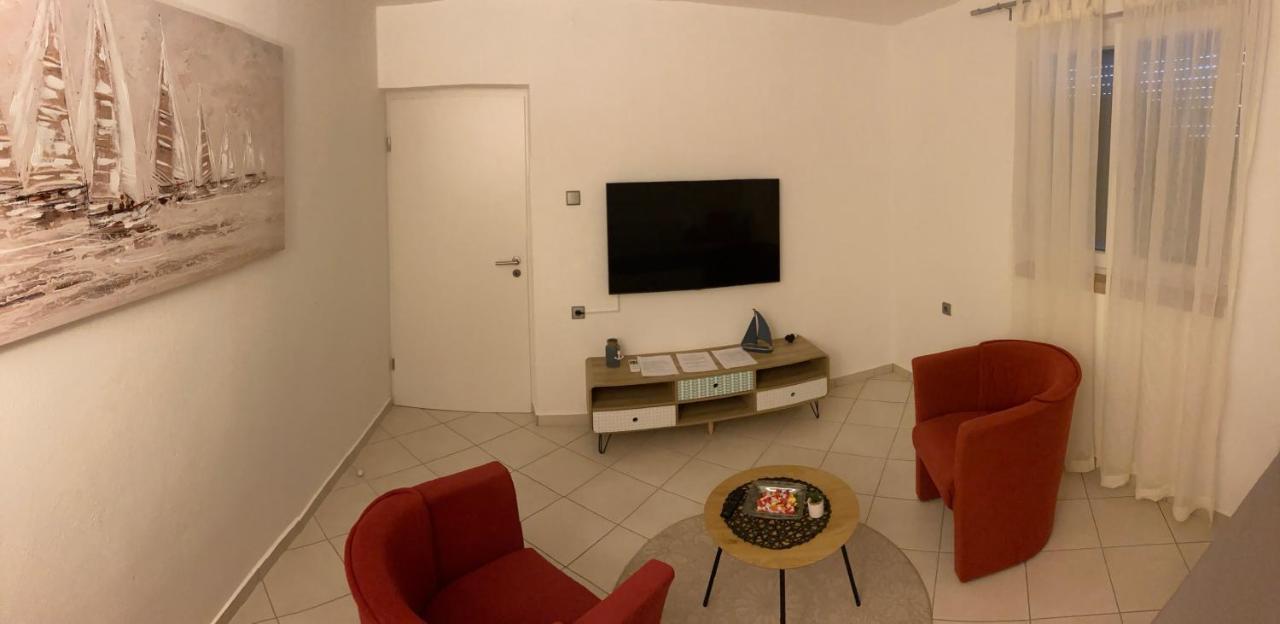 Apartmani Lovre I Zara Εξωτερικό φωτογραφία
