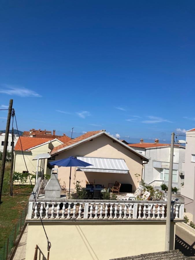 Apartmani Lovre I Zara Εξωτερικό φωτογραφία